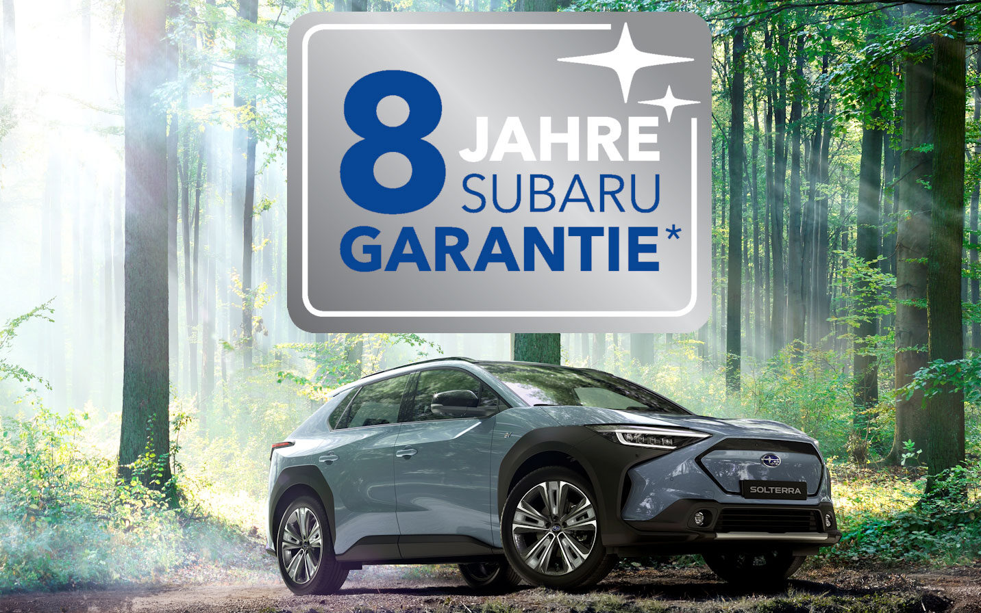 Subaru SOLTERRA im Wald mit 8 Jahre Subaru Garantie Emblem